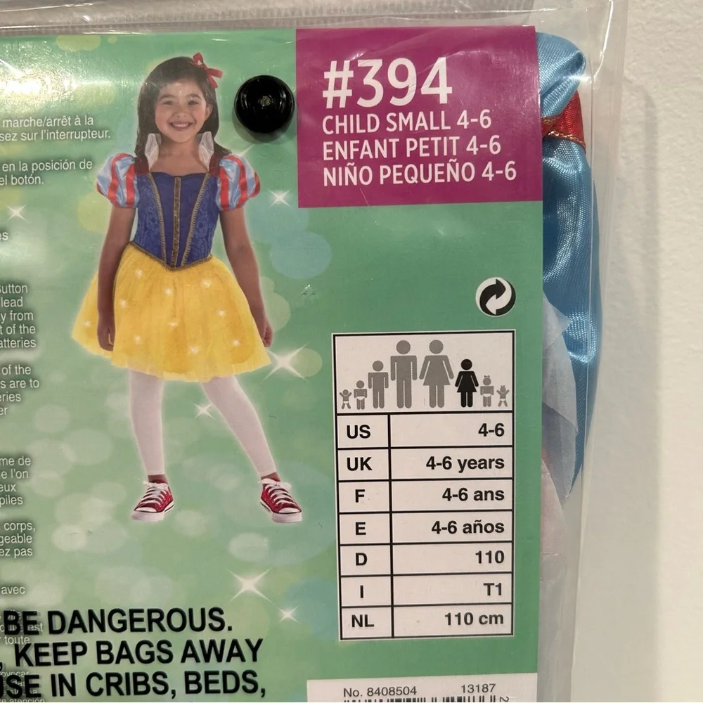 Classic Disney Princess Snow White Dress Up, Light Up Costume - Size 4-6 - Picture 4 of 6